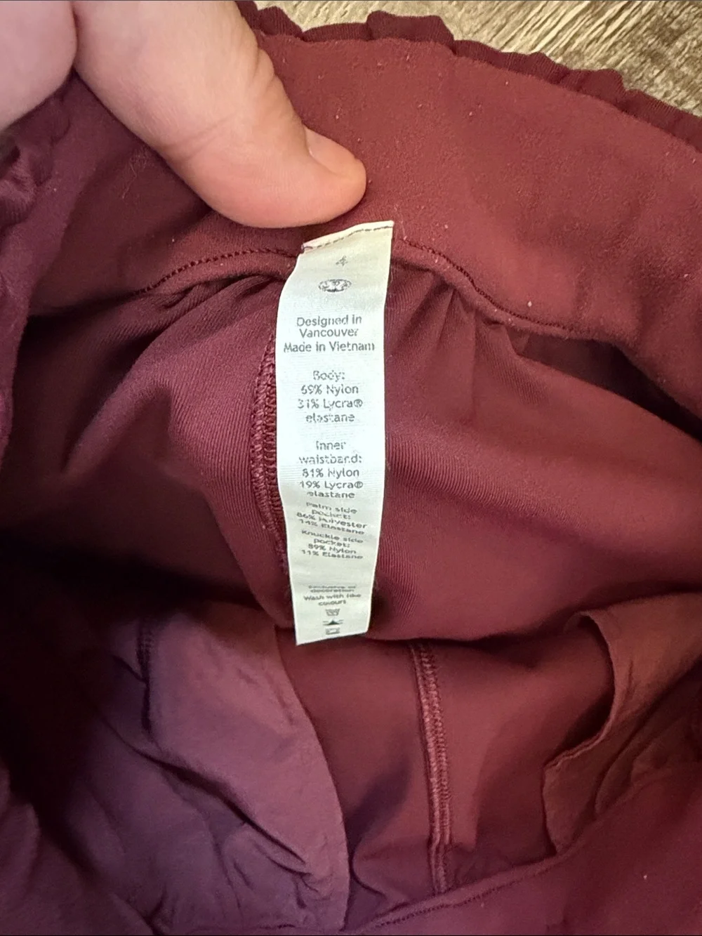 Lululemon athletica Women’s Burgundy Drawstring Joggers Sz 4- very nice cond.